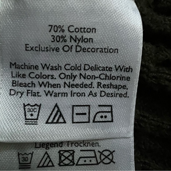 Olive Green Cable Knit Sweater size small - Picture 5 of 7